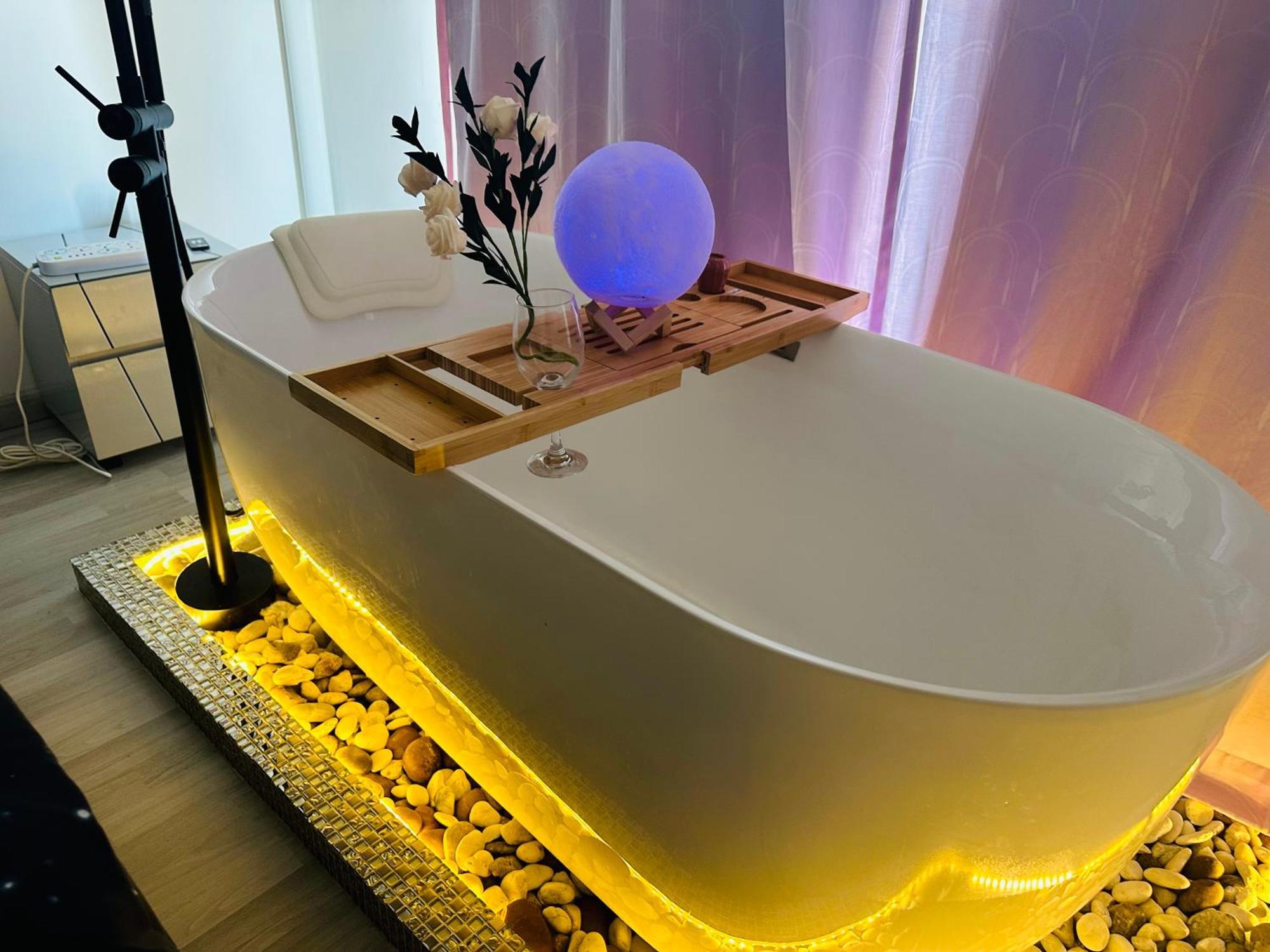 Laguna 2-have Tub Loft